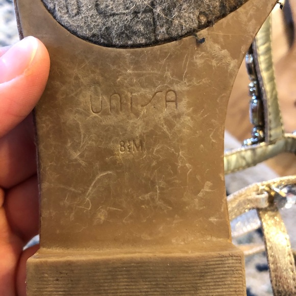 LIKE NEW JEWELED SANDALS - Picture 5 of 6